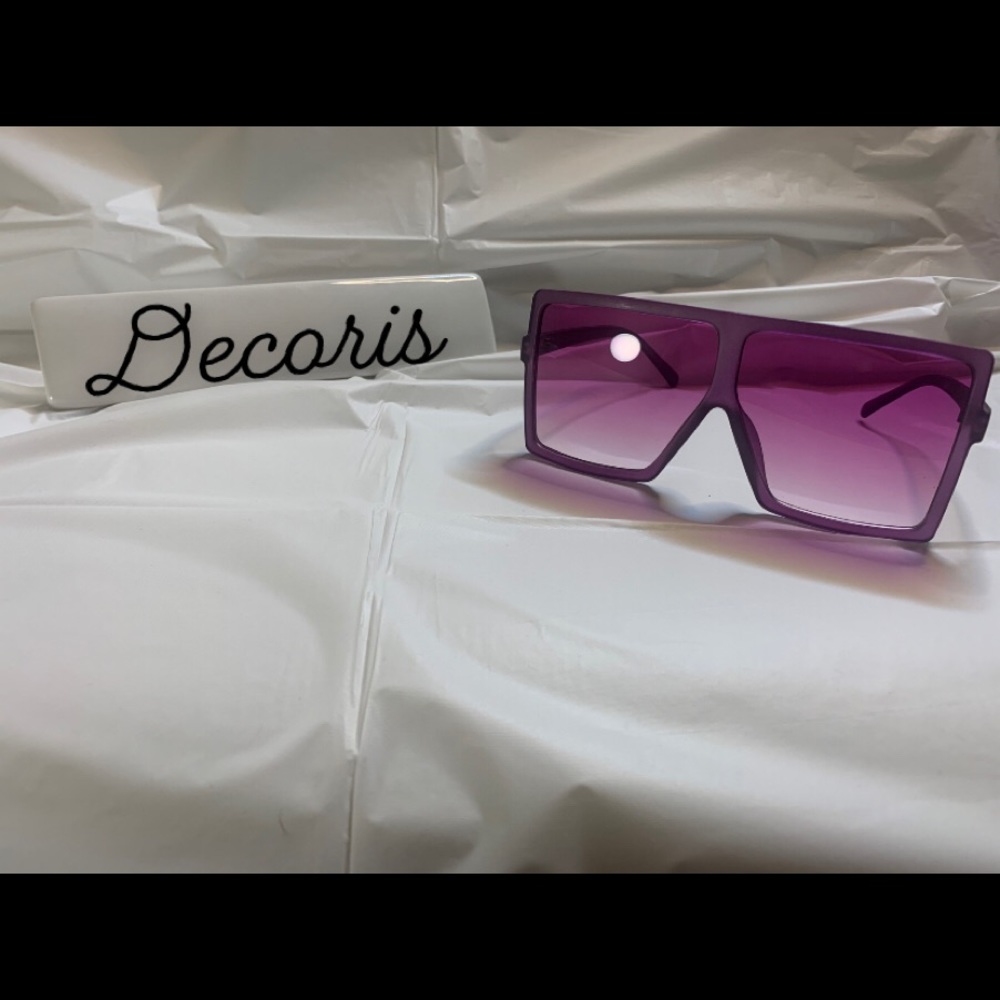 Over Sizes Sunglasses - Picture 4 of 13